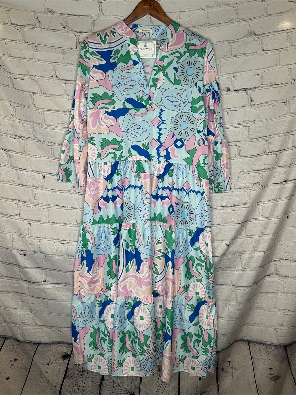 Sunday Up Multi Print V-Neck Loose Fit Maxi Tier Dress Size Large Brand New